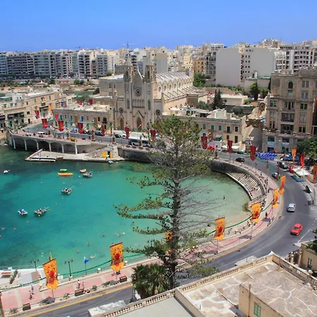 Well Located Modern Balluta Bay - Happy *