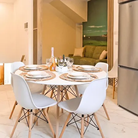 Walk To Balluta & Spinola - Modern 2bdr - Happy *