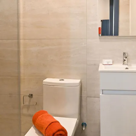 Walk To Balluta & Spinola - Modern 2bdr - Happy *